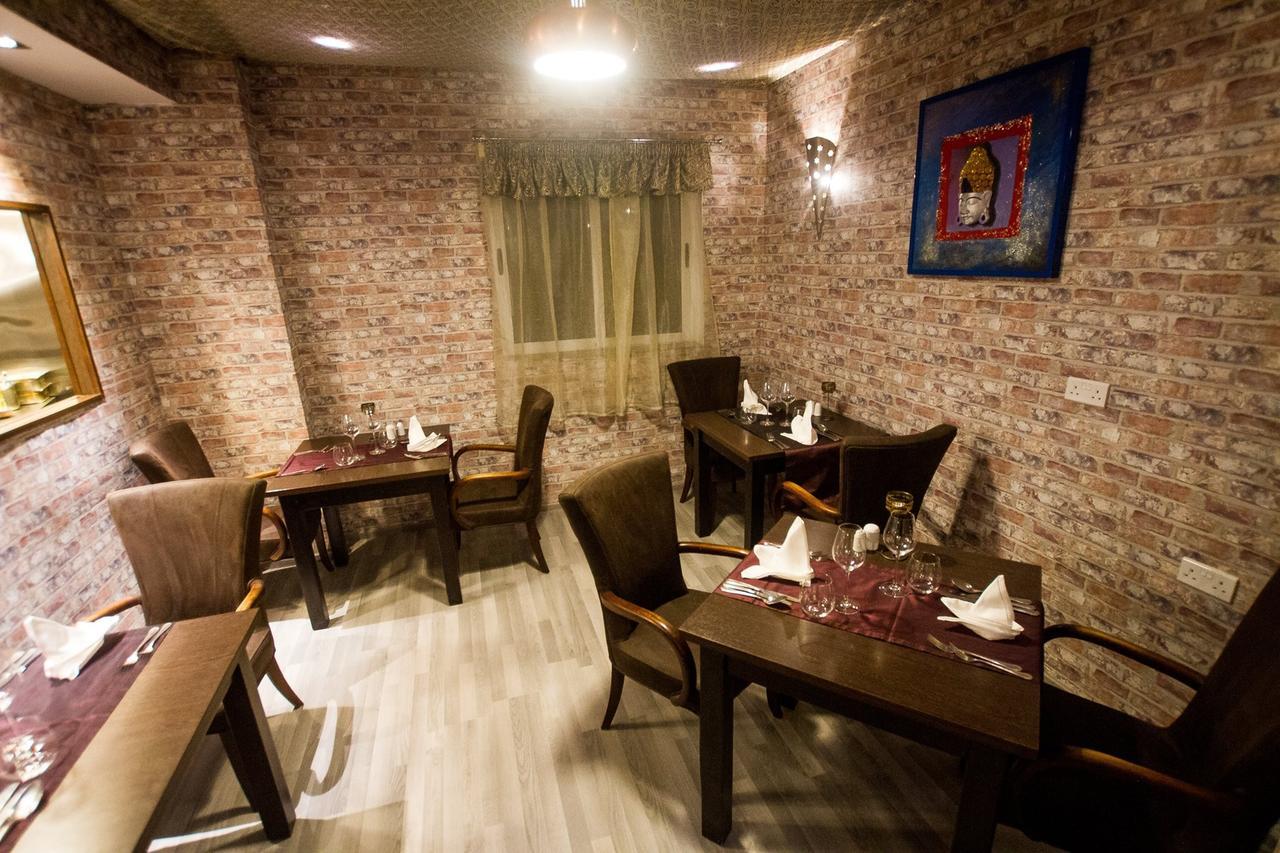 Dean Hamlet Hotel Сент Джулианс Экстерьер фото