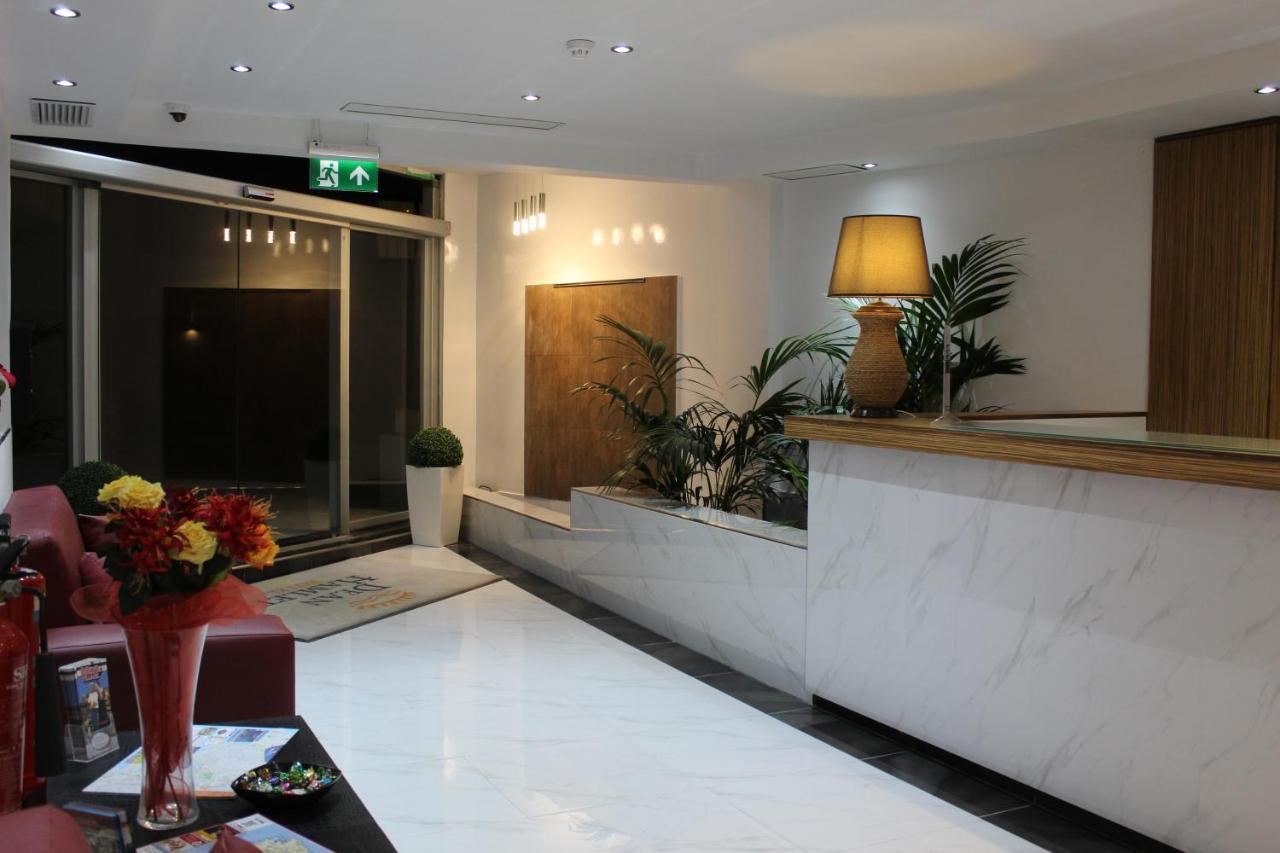 Dean Hamlet Hotel Сент Джулианс Экстерьер фото
